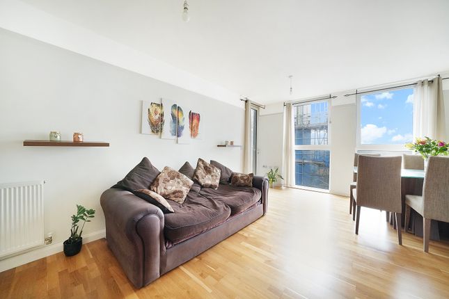 Coppermill Heights, London N17 2 bed apartment for sale