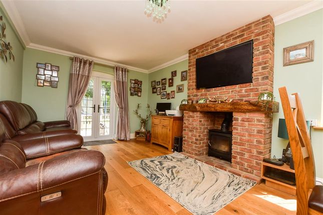 4 bed detached house