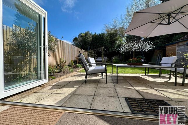 Forge Close, Sellindge, Ashford, Kent... 4 bed semi