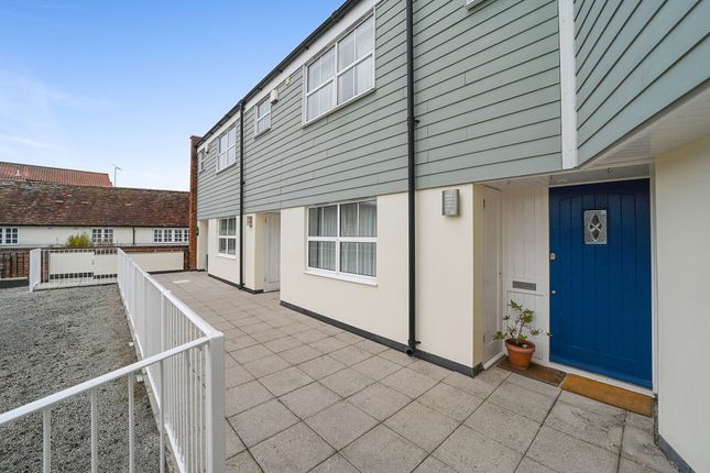 3 bedroom maisonette for sale
