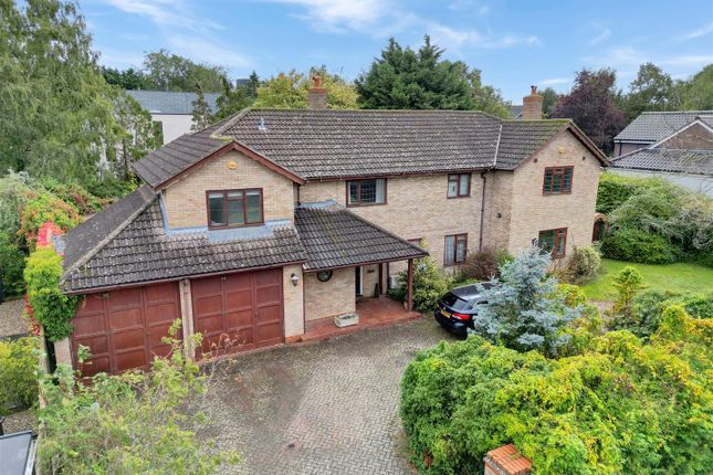 5 bedroom detached house for sale