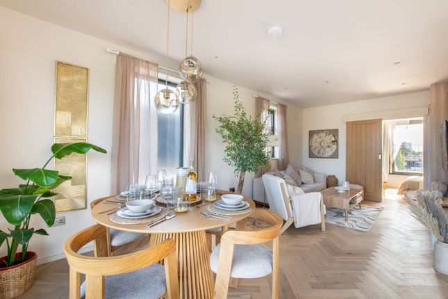 12 Harrowdene Road, Wembley HA0 2 bed flat for sale