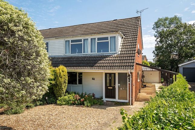 Provene Close, Waltham Chase... 4 bed semi