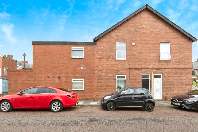 5 bedroom terraced house for sale