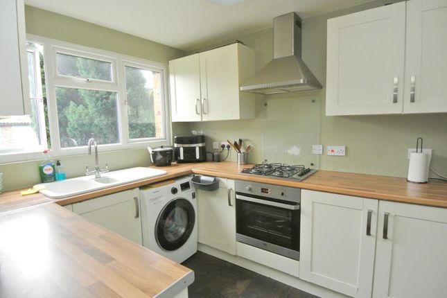 Town Tree Road, Ashford TW15 2 bed maisonette for sale