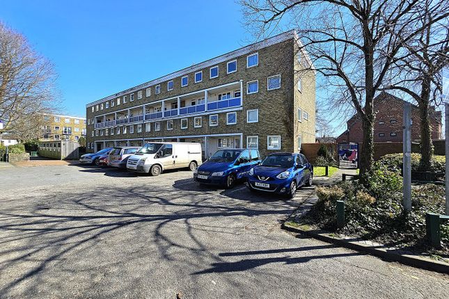 3 bed maisonette