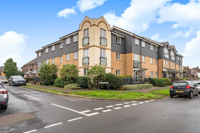 Bowes Road, STAINES, TW18 1 bed apartment for sale