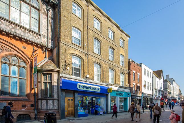 High Street, Canterbury, Kent, CT1 2 bed flat for sale