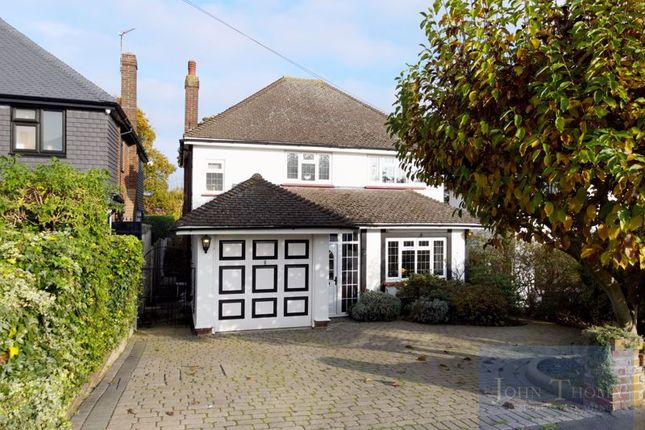 Millwell Crescent, Chigwell IG7 3 bed detached house for sale