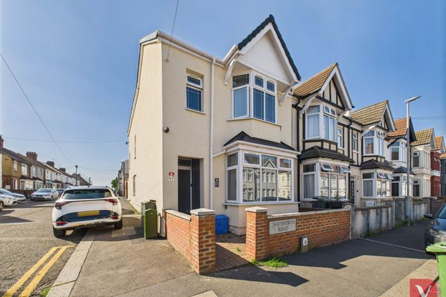 Chatsworth Road, Luton LU4 3 bed end of terrace house for sale
