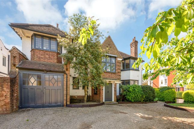 6 bed detached house