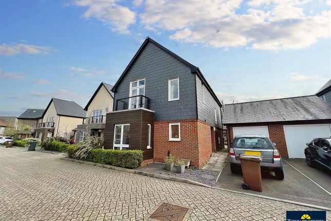 4 bed detached house