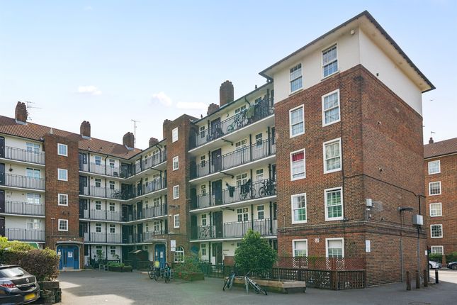 3 bedroom flat for sale