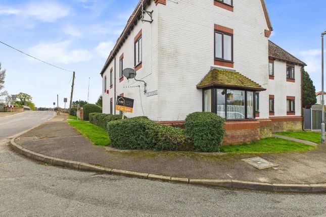 The Moorings Flats, King's Lynn PE33 1 bed apartment for sale
