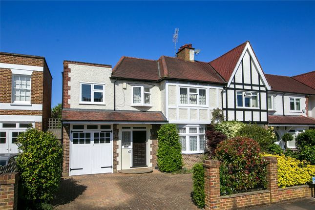 4 bed detached house