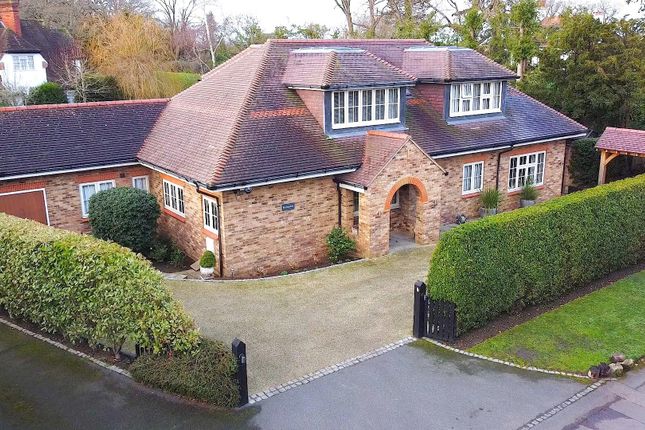 BURNHAMS ROAD, LITTLE BOOKHAM, KT23 4 bed chalet for sale