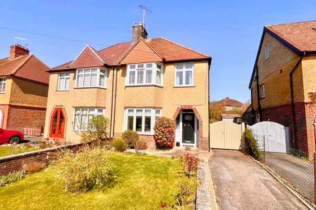 Bell Hill, Petersfield GU32 3 bed semi