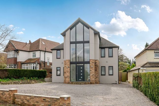 4 bed detached house