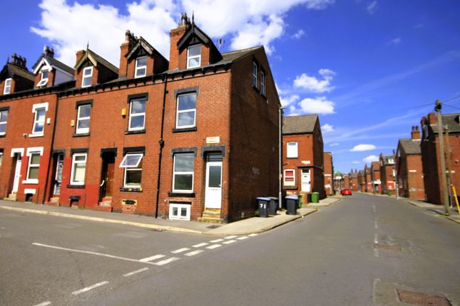 6 bedroom terraced house for sale