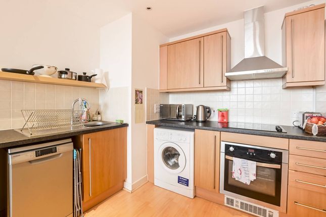 New Park Road, Brixton Hill, London, SW2 1 bed flat for sale