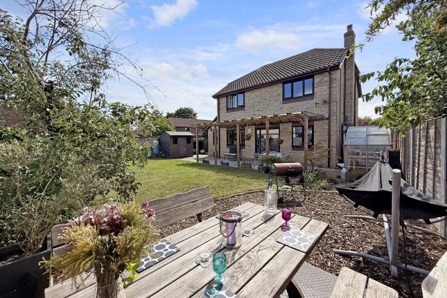 Fairbairn Avenue, Ipswich IP5 4 bed detached house for sale