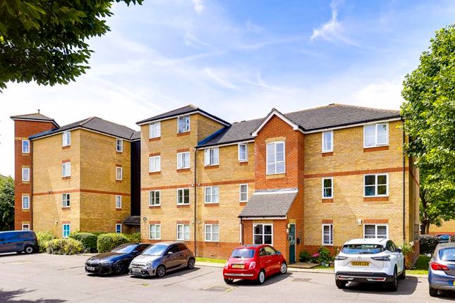 Morris Court, Rigby Place, Enfield 2 bed flat for sale