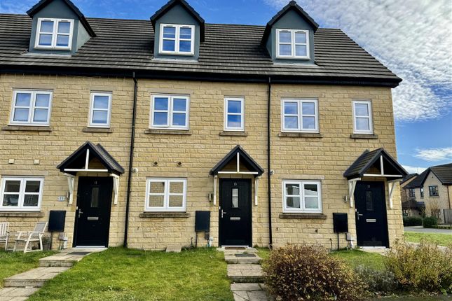 Water Meadow Drive, Denholme, BD13 4FA 3 bed townhouse for sale