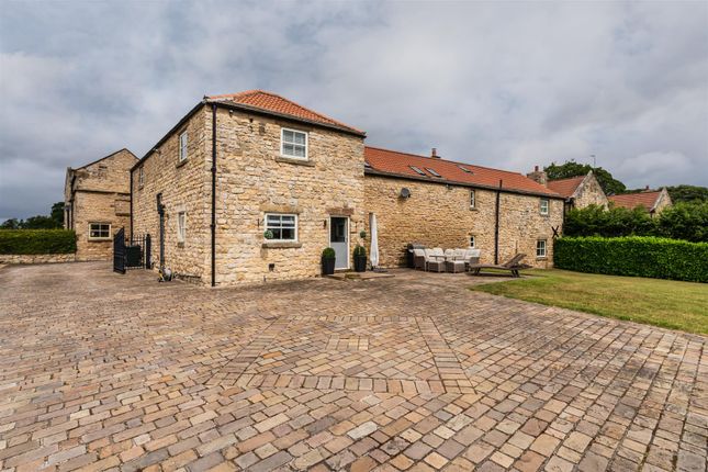 Peak Lane, Hooton Levitt 5 bed detached house for sale