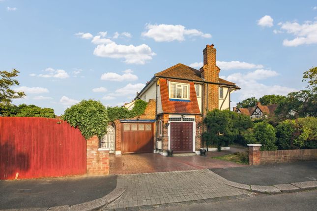 3 bed detached house
