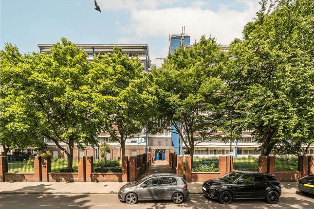 St. Thomas's Square, London E9 1 bed flat for sale