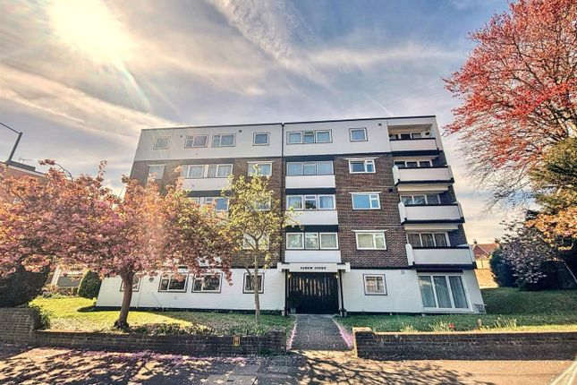 Carew Road, Eastbourne 3 bed flat for sale