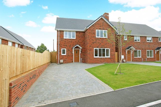 4 bed detached house