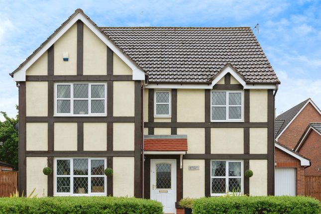 5 bed detached house