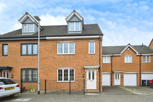 4 bedroom town house for sale
