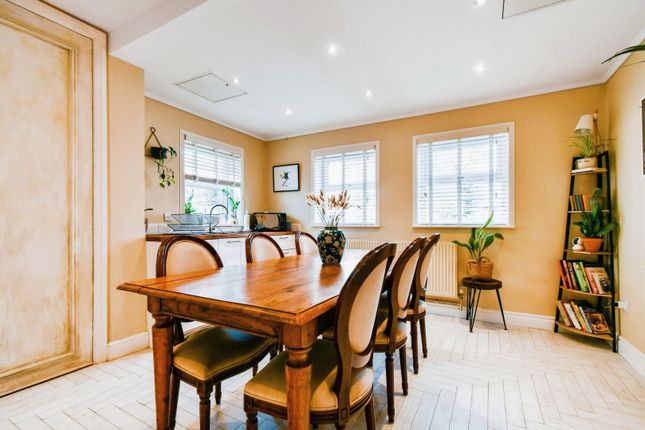 Ambrose Street, York, YO10 4DR 2 bed duplex for sale