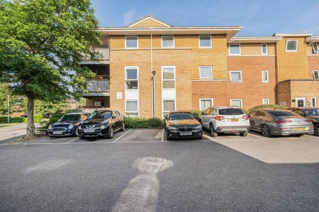 Manning Gardens, Shirley, Croydon, CR0 2 bed flat for sale