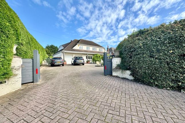 4 bed detached house