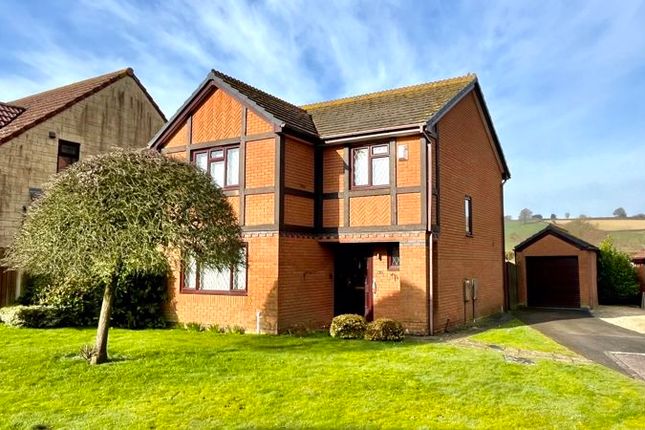 Toms Close, Chard, Somerset TA20 4 bed detached house for sale