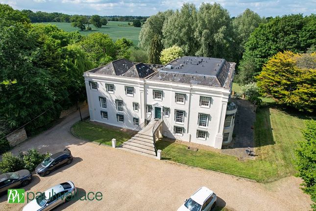 2 bedroom ground floor flat for sale