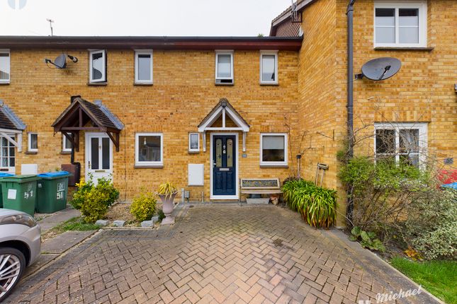 Meadow Way, Aylesbury, Buckinghamshire 2 bed terraced house for sale