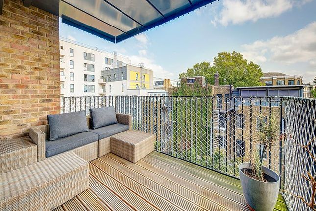 Centric Close, London NW1 3 bed flat for sale