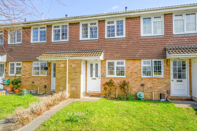 Hillcrest, Weybridge, KT13 2 bed terraced house for sale