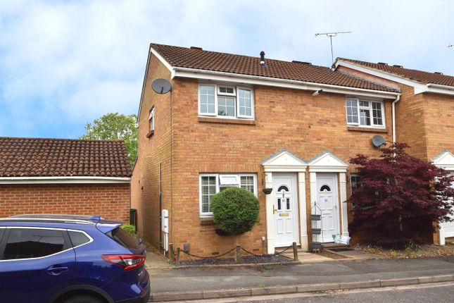 Finnart Close, Weybridge, KT13 2 bed end of terrace house for sale