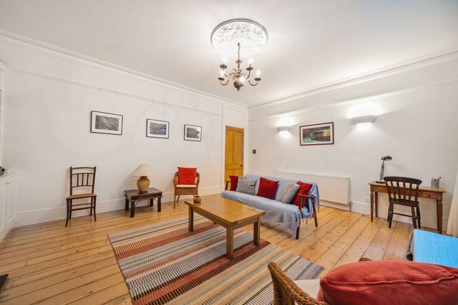 Carlisle Mansions, Westminster... 2 bed flat for sale