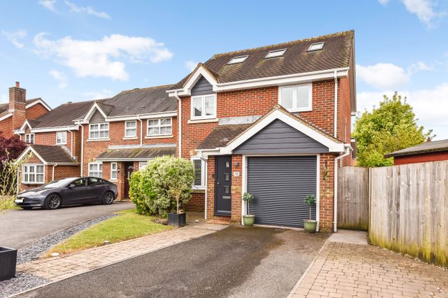 Partridge Close, Fareham PO16 3 bed detached house for sale