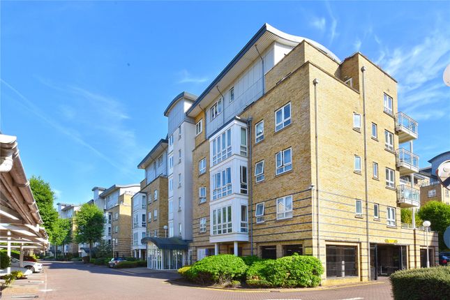 3 bedroom flat for sale