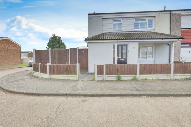 First Avenue, Canvey Island, SS8 3 bed semi