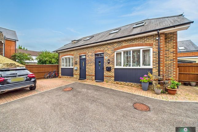 2 bedroom semi-detached house for sale