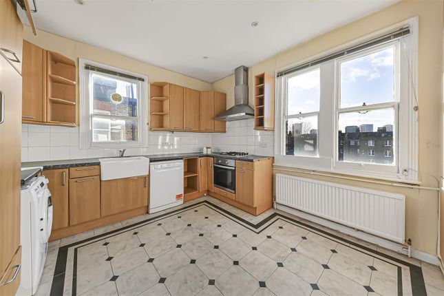 3 bedroom flat for sale