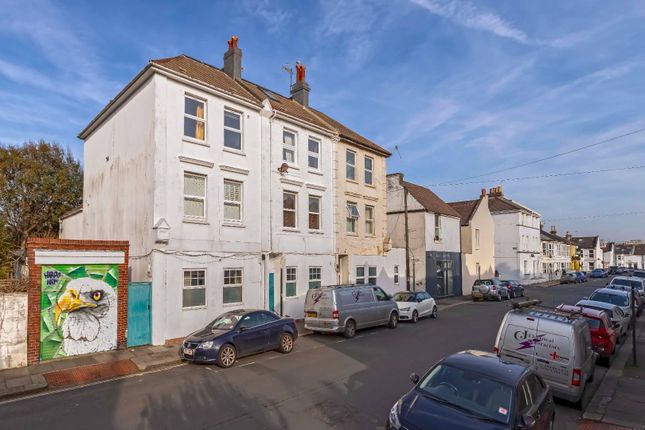 Stirling Place, Hove 2 bed apartment for sale